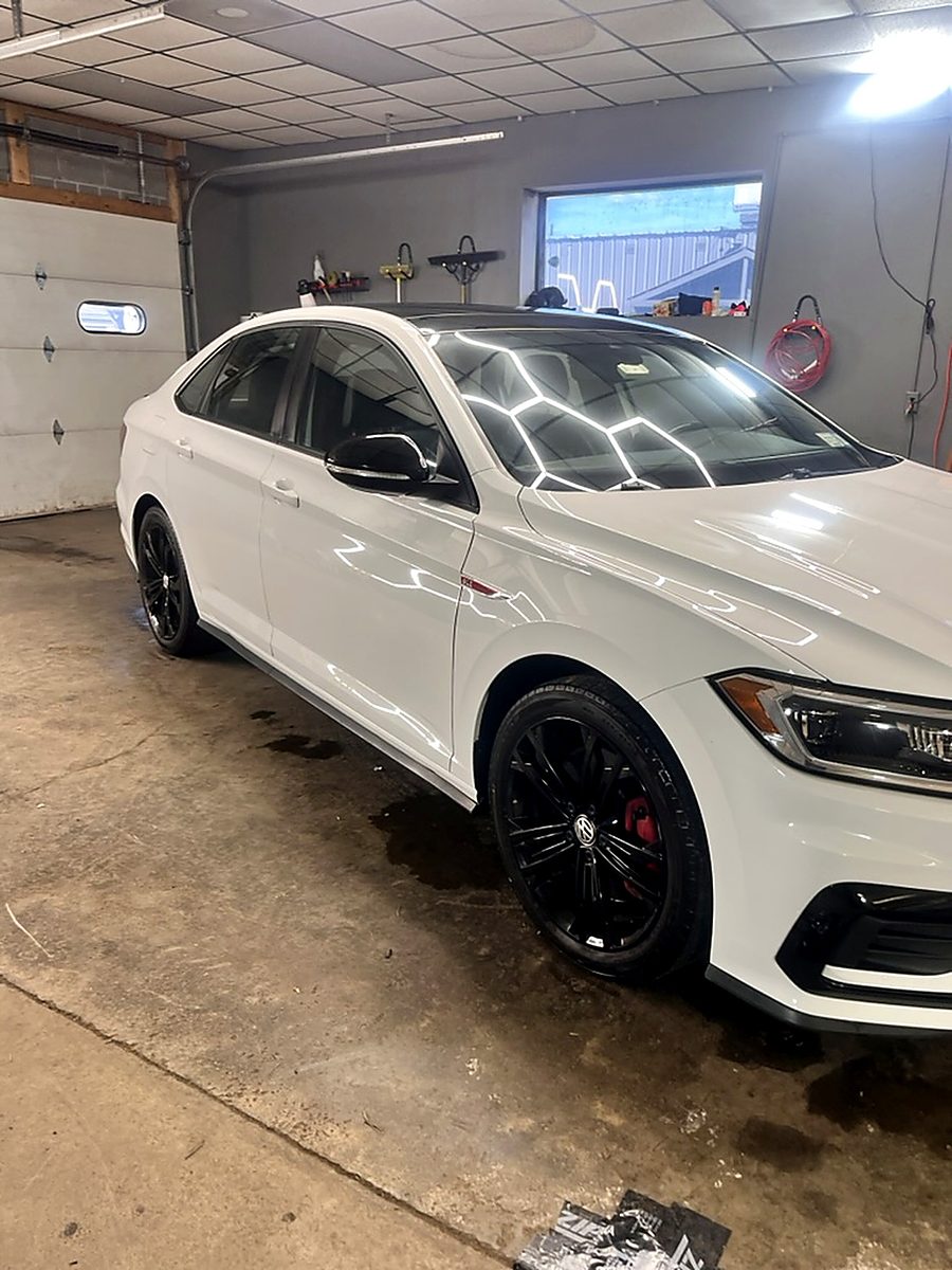 White Volkswagen Jetta